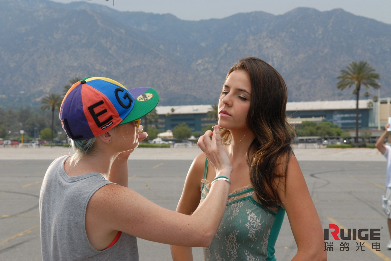 瑞鸽在好莱坞当制片人，箱载监视器广告拍摄花絮之一