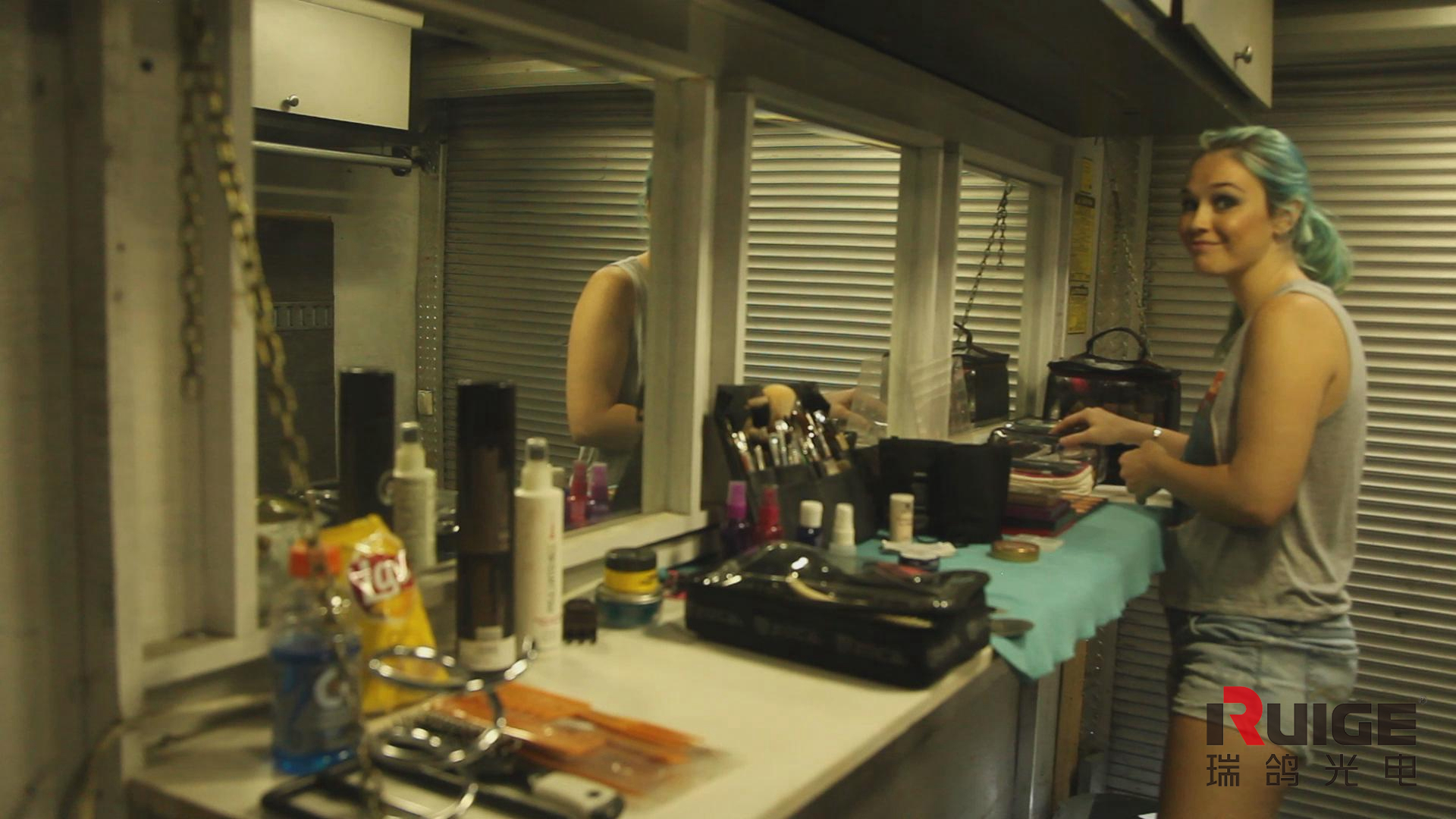 瑞鸽在好莱坞当制片人，箱载监视器广告拍摄花絮之一