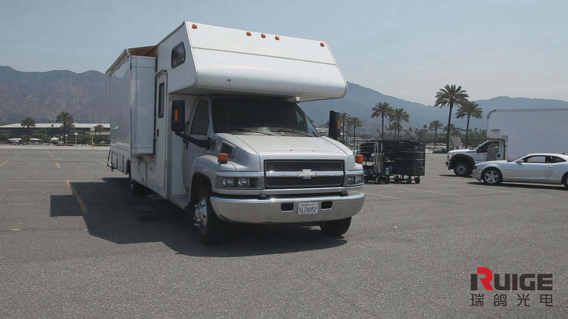 瑞鸽在好莱坞当制片人，箱载监视器广告拍摄花絮之一