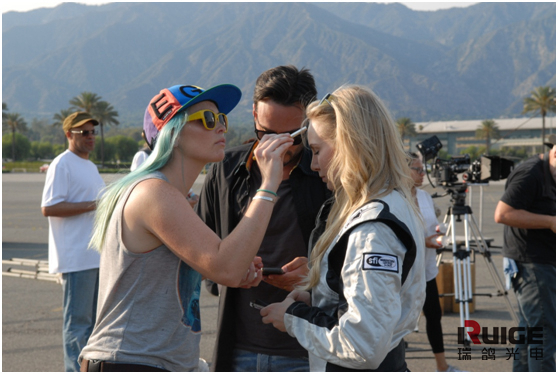 谁说老外懒散，别被骗了，带你见识好莱坞团队令人赞叹的职业素养