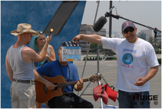 谁说老外懒散，别被骗了，带你见识好莱坞团队令人赞叹的职业素养